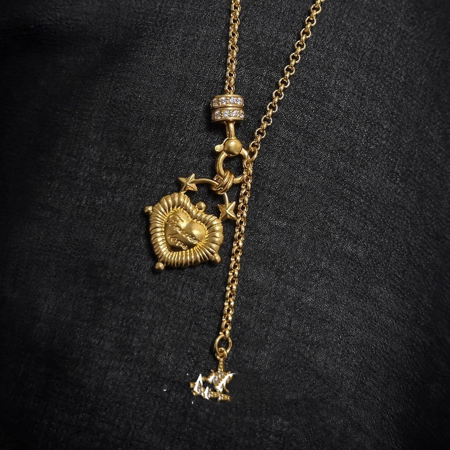 Queen’s Collar