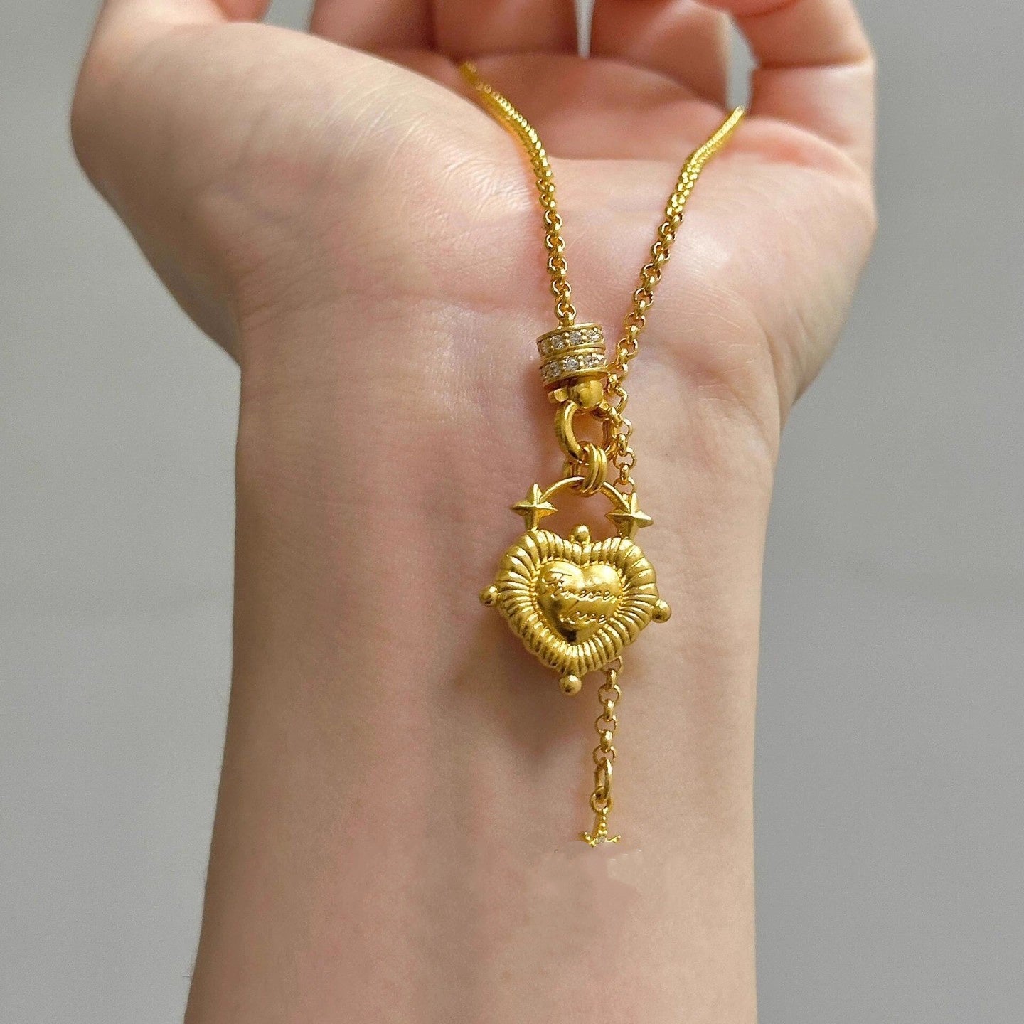 Queen’s Collar